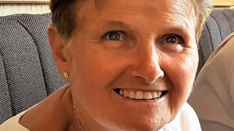 Internal Noises - Elizabeth's patient story